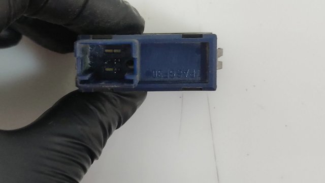 Botão de salão de acionamento de tampa de porta-malas (de 3ª/5ª porta (de tampa de alcapão) 8365579 BMW