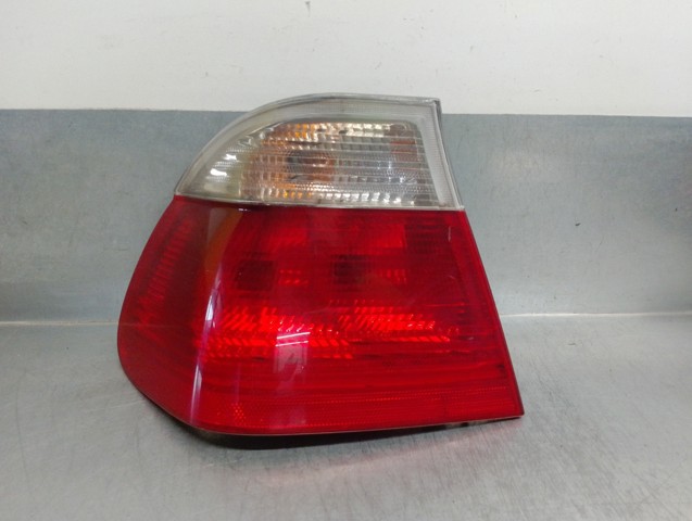 Lanterna traseira esquerda externa 8383821 BMW
