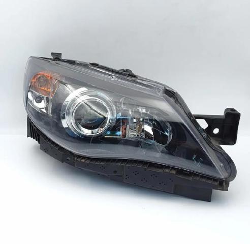 Luz direita 84001FG022 SUBARU