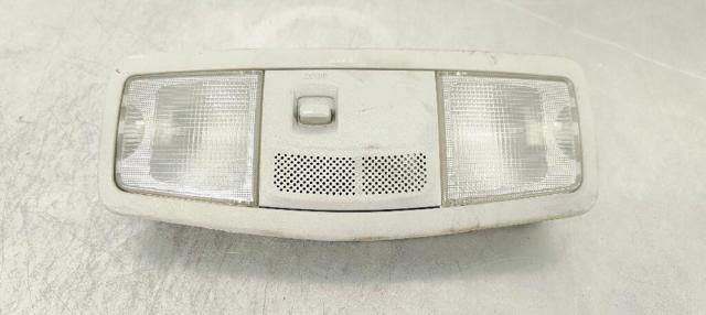 Quebra-luz de iluminação de salão (de cabina) 8401A009ZZ PEUGEOT