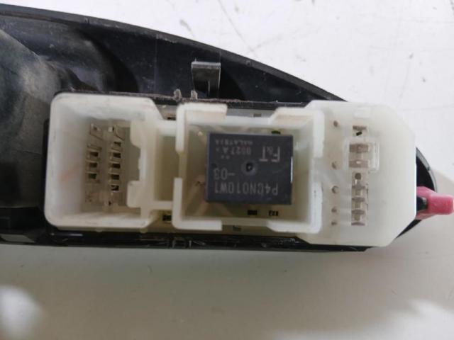 Unidade de botões dianteira esquerda de controlo de elevador de vidro 8403060023 TOYOTA