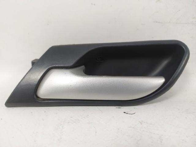 Maçaneta externa dianteira/traseira da porta esquerda 8408565 BMW