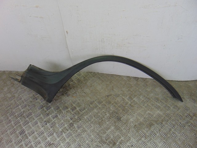 Expansor esquerdo (placa sobreposta) de arco do pára-lama traseiro 8408707 BMW