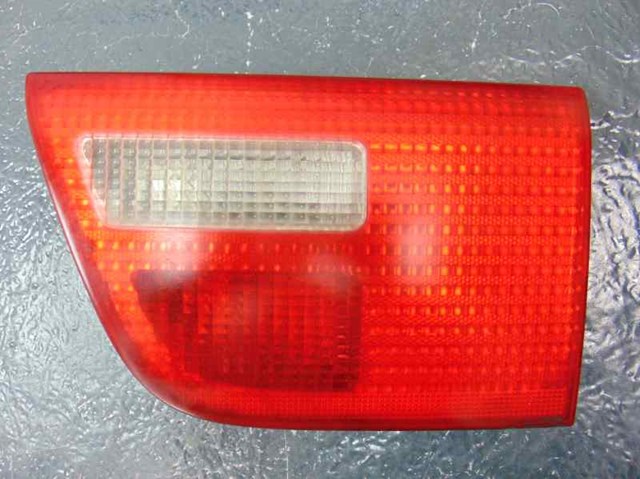 Lanterna traseira direita interna 8409012 BMW