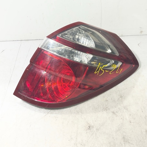Lanterna traseira direita 84201AG222 SUBARU