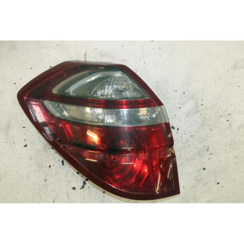 Lanterna traseira esquerda 84201AG232 SUBARU