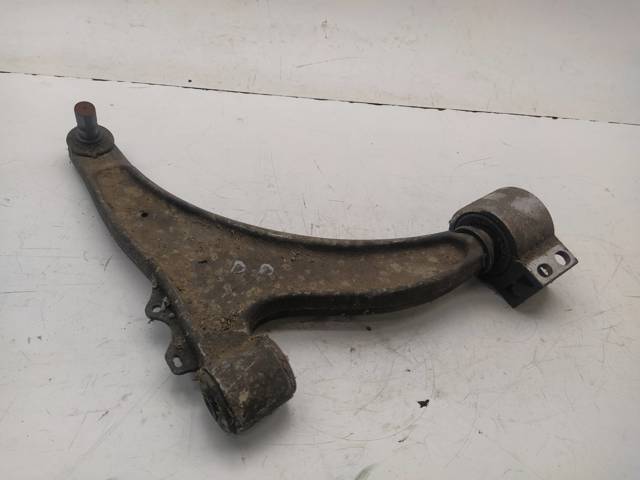 Braço oscilante inferior direito de suspensão dianteira 84248215 OPEL