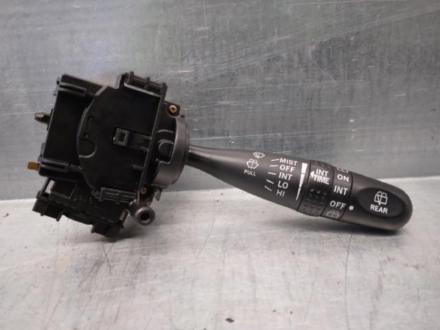 Comutador direito instalado na coluna da direção 846520D010 TOYOTA