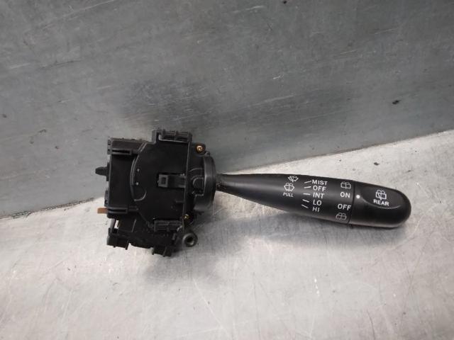 Comutador direito instalado na coluna da direção 846520D010 TOYOTA
