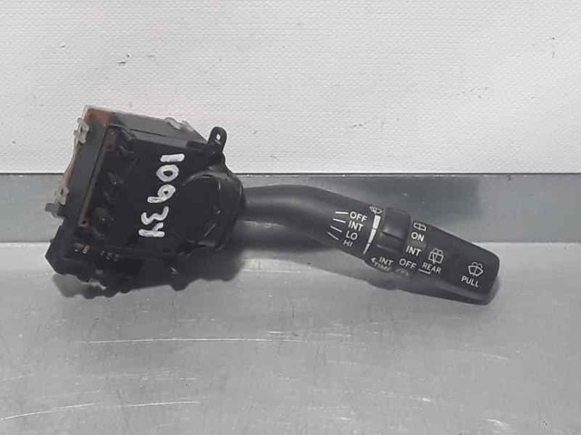 Comutador direito instalado na coluna da direção 8465260811 TOYOTA
