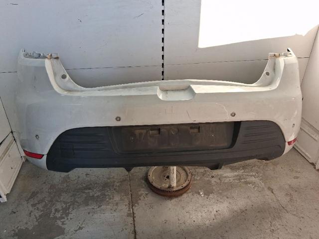 Pára-choque traseiro 850126718R RENAULT