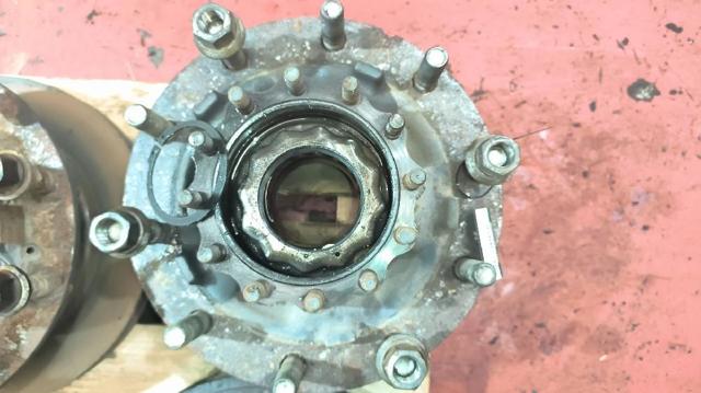 Cubo traseiro 85107753 VOLVO
