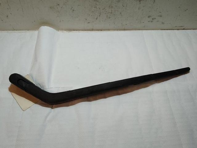 Braço de limpa-pára-brisas de vidro traseiro 852410D020 TOYOTA