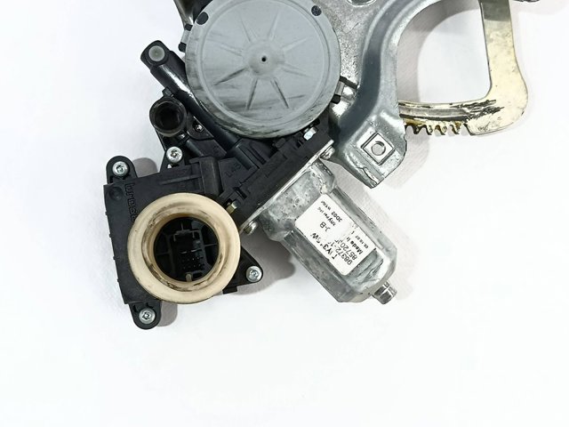  Toyota Yaris  (2005-2011)