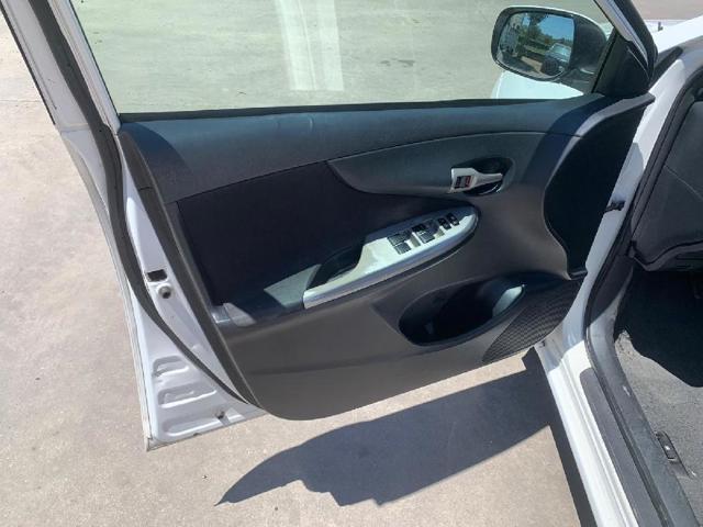 Motor de acionamento de vidro da porta dianteira esquerda 8570233010 TOYOTA
