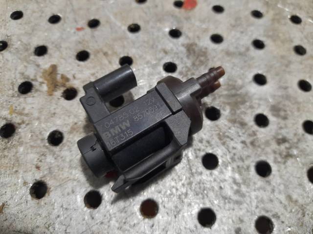 Válvula solenoide de regulação de comporta EGR 8570591 BMW