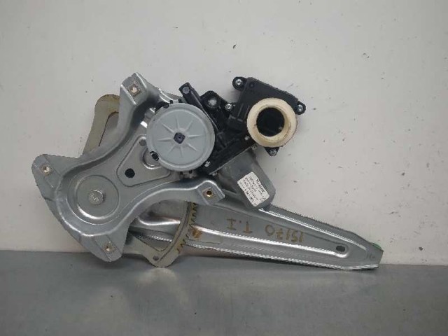 Mecanismo de acionamento de vidro da porta dianteira direita 8571002450B TOYOTA