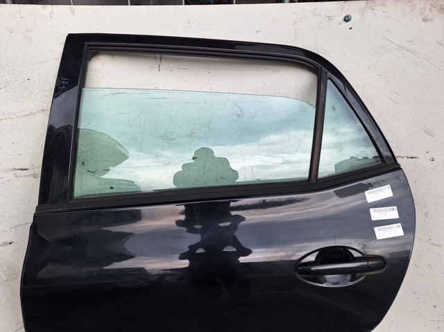 Mecanismo de acionamento de vidro da porta dianteira direita 8571002450B TOYOTA