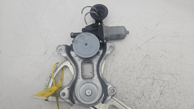 Motor de acionamento de vidro da porta dianteira direita 8571035180 SUBARU
