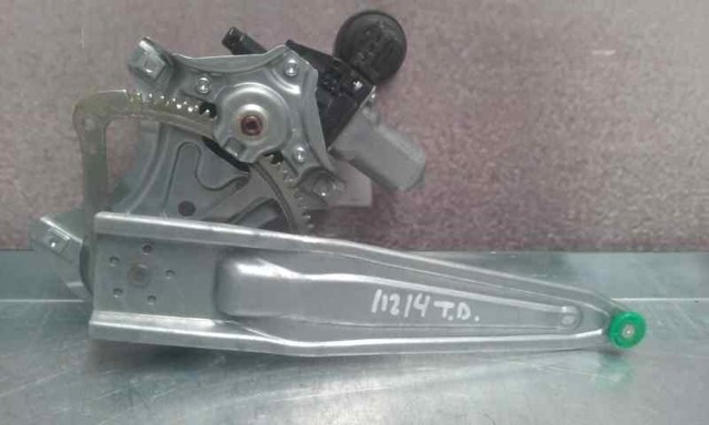 Motor de acionamento de vidro da porta traseira direita 857200D120 TOYOTA
