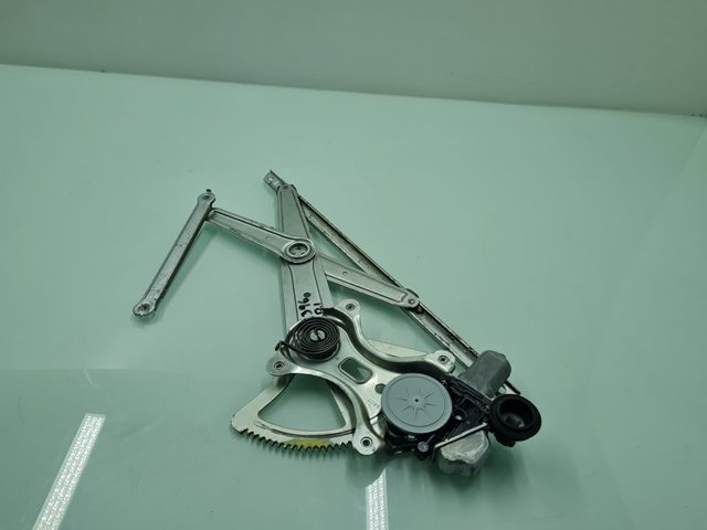 Motor de acionamento de vidro da porta dianteira esquerda 8572075010 TOYOTA