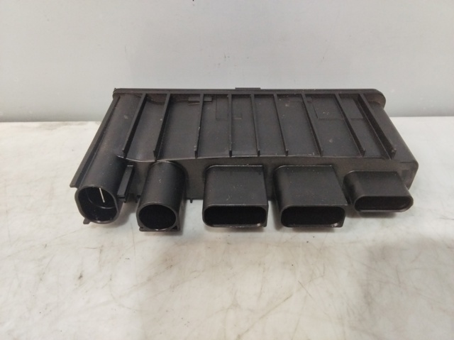 858990702 BMW
