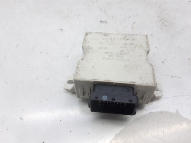 Comprar  Avensis  T25