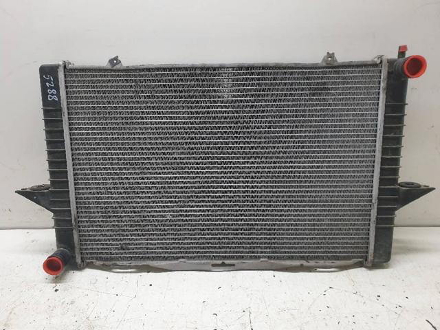 Radiador de esfriamento de motor 8603770 VOLVO