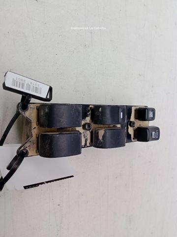 Unidade de botões dianteira esquerda de controlo de elevador de vidro 8608A110 MITSUBISHI
