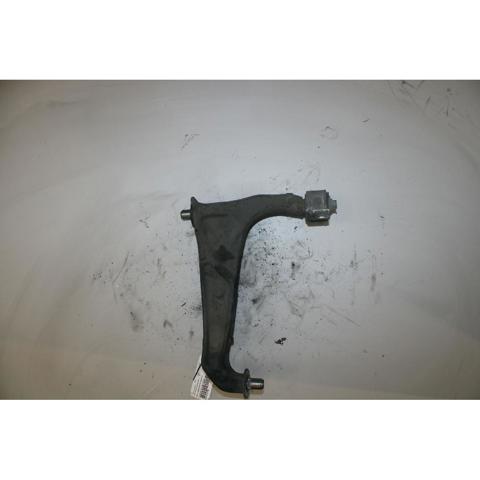 Braço oscilante superior direito de suspensão traseira 8624919 VOLVO