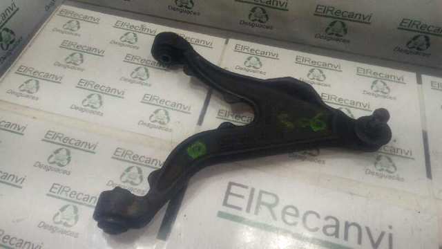 Braço oscilante inferior direito de suspensão dianteira 8628496 VOLVO