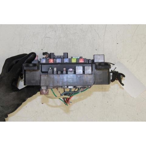 Unidade de dispositivos de segurança 8637A824 PEUGEOT