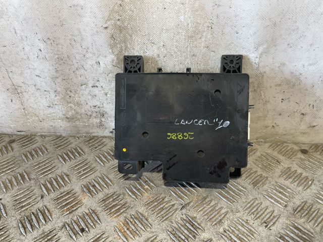 8637A825 Mitsubishi
