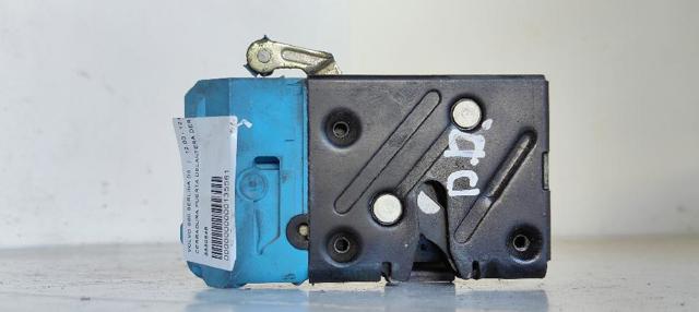 Fecho da porta dianteira direita 8650546 VOLVO