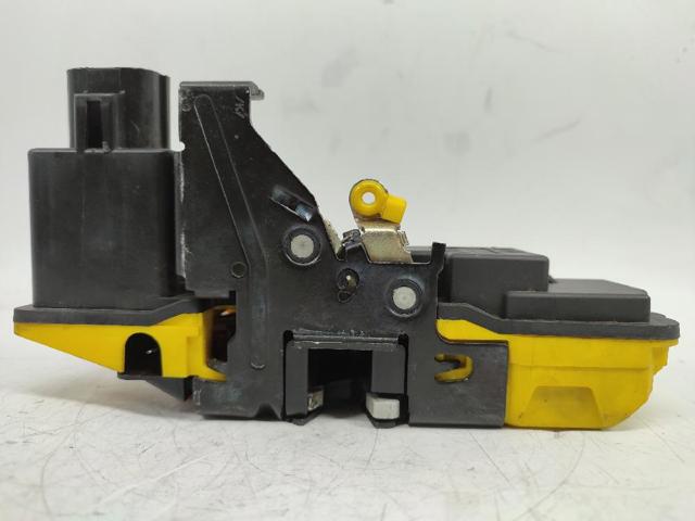 Fecho da porta traseira esquerda 8650553 VOLVO
