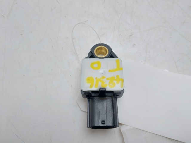 8651A001 Mitsubishi