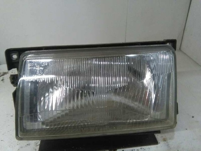 Luz esquerda 867941017 VAG