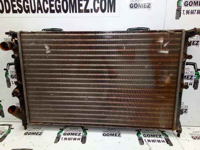 Radiador de esfriamento de motor 867969N RENAULT