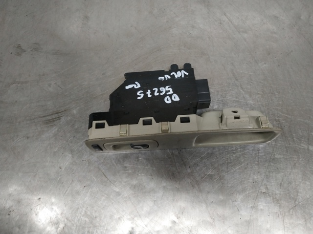 Botão dianteiro direito de ativação de motor de acionamento de vidro 8682950 VOLVO