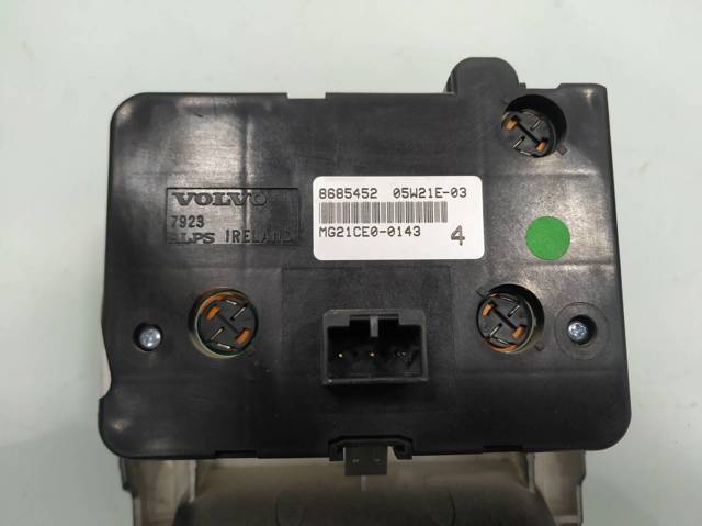 Comutador das luzes no "painel de instrumentos" 8685452 VOLVO