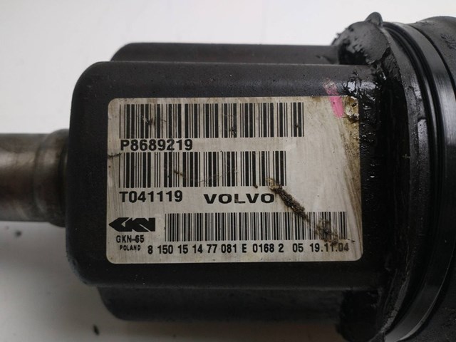 Semieixo (acionador) dianteiro esquerdo 8689219 VOLVO