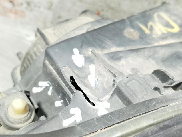 Luz direita 8693578 VOLVO