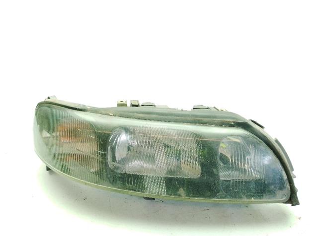 Luz direita 8693588 VOLVO