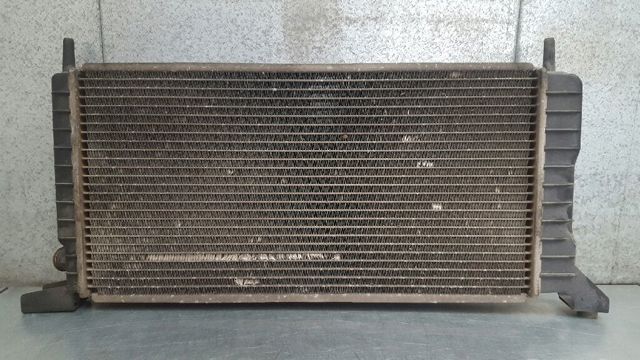 Radiador de esfriamento de motor 86AB8005CF FORD