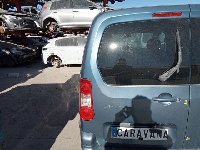 Porta batente traseira esquerda de furgão 8702E2 PEUGEOT