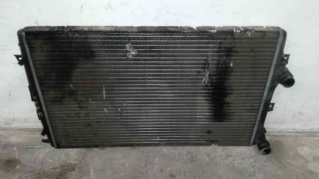 Radiador de esfriamento de motor 872272S VAG