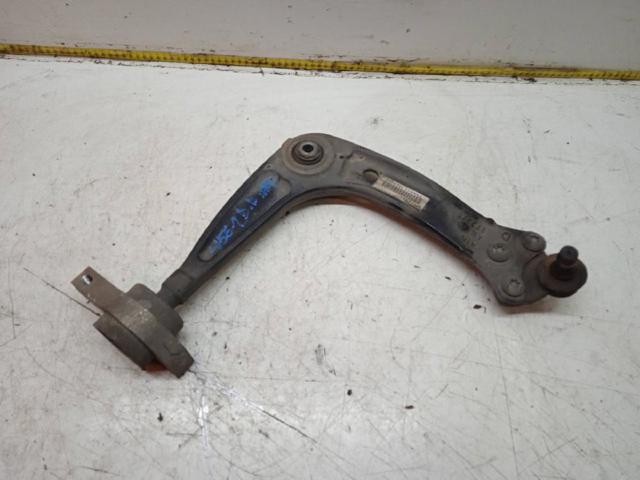 Braço oscilante inferior direito de suspensão dianteira 872275 PEUGEOT
