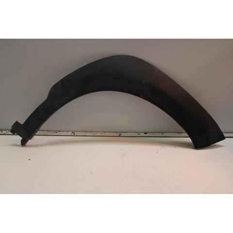Expansor (placa sobreposta) de arco do pára-lama dianteiro direito 87712J9000 HYUNDAI