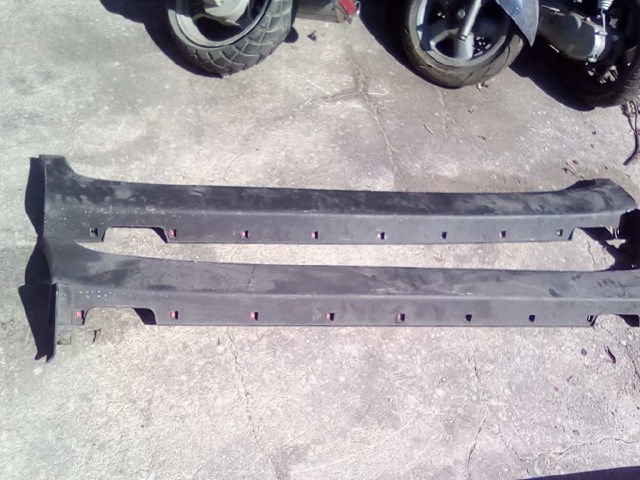 Placa sobreposta (moldura) externa esquerda de acesso 877513U000 HYUNDAI