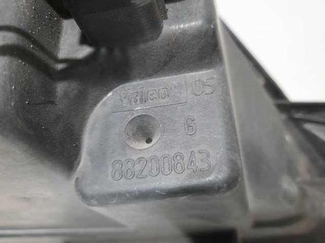 Luz esquerda 88200843 PEUGEOT